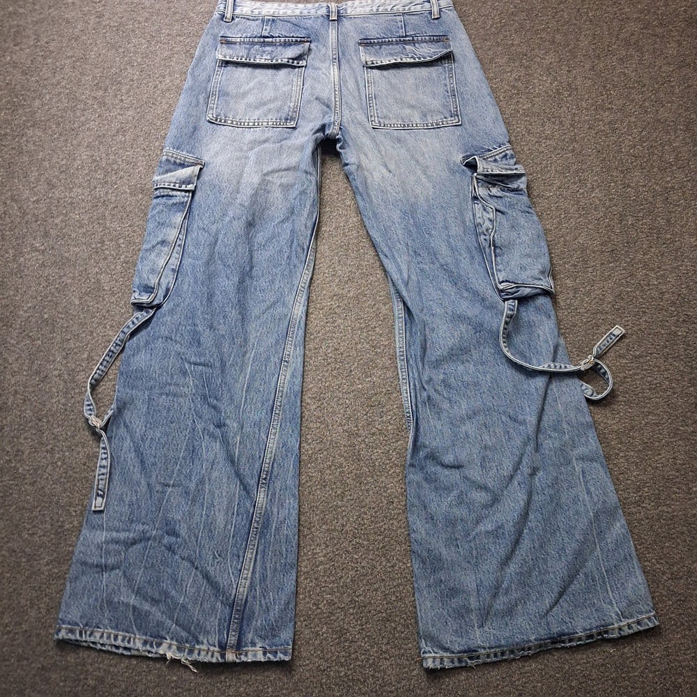 Zara Light Wash Blue Baggy Wide Leg Cargo Jeans Multi Pocket Straps Size 30 / 8 - Picture 2 of 14